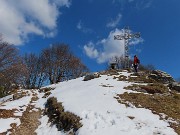 54 In vetta innevata del Monte Suchello (1541 m)